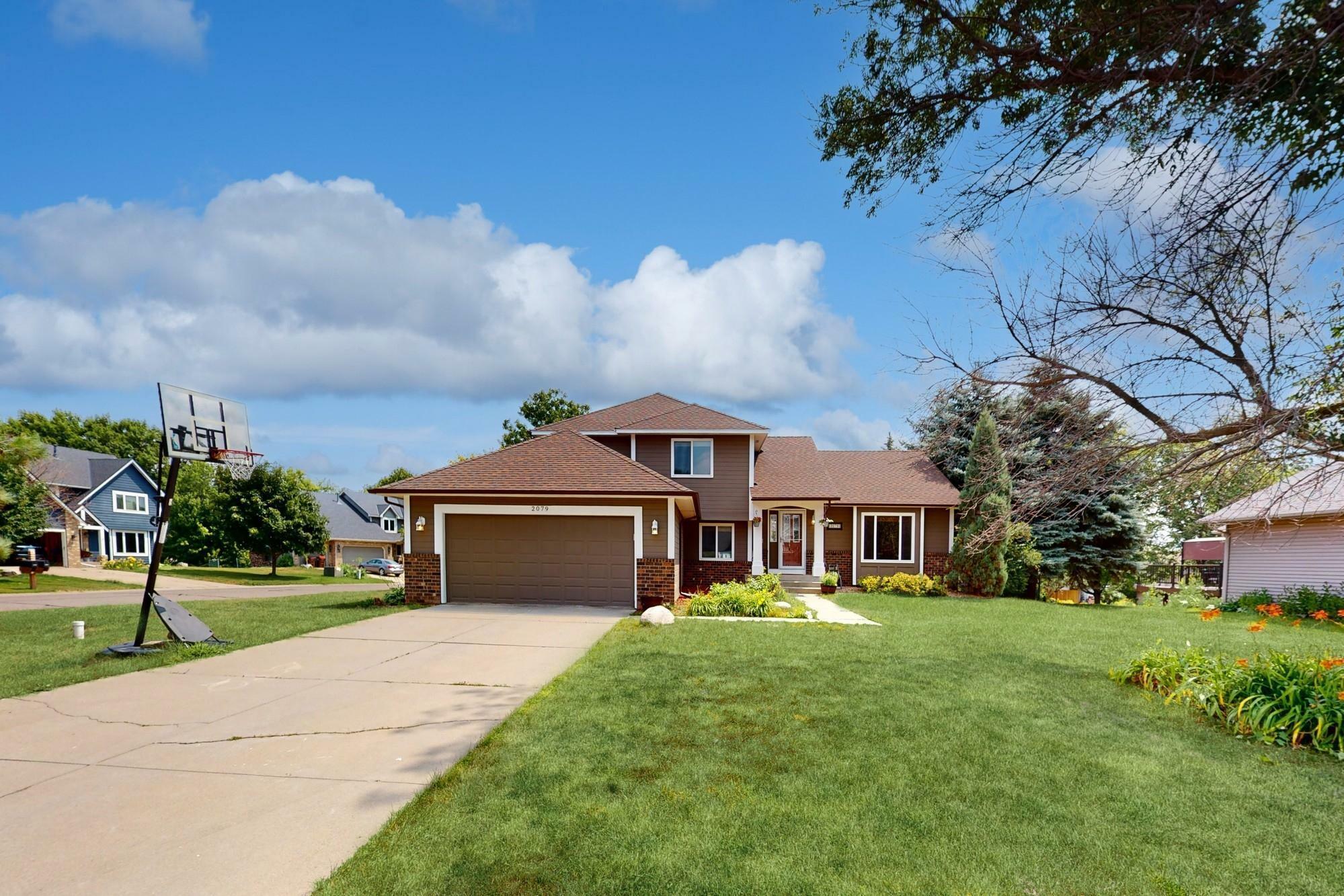 Property Photo: 2079 Woodbridge Way MN 55125