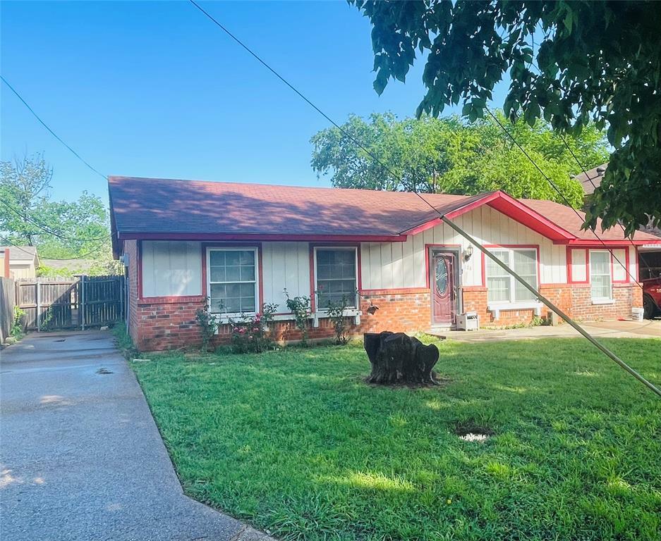 Property Photo: 104 W Adkins Street TX 75159
