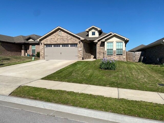 Property Photo:  5904 NW Silas Street  AR 72713 