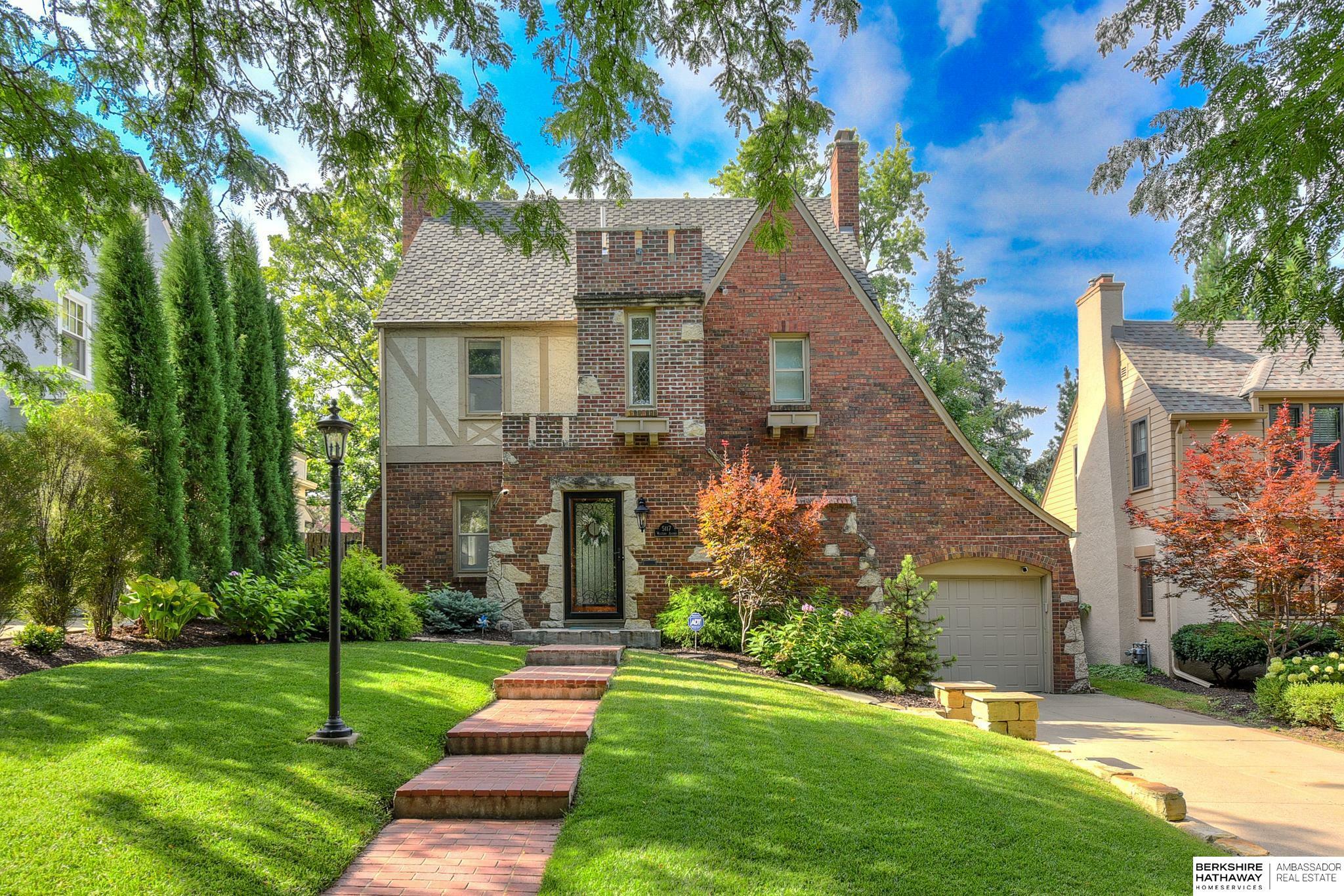 Property Photo: 5117 Western Avenue NE 68132