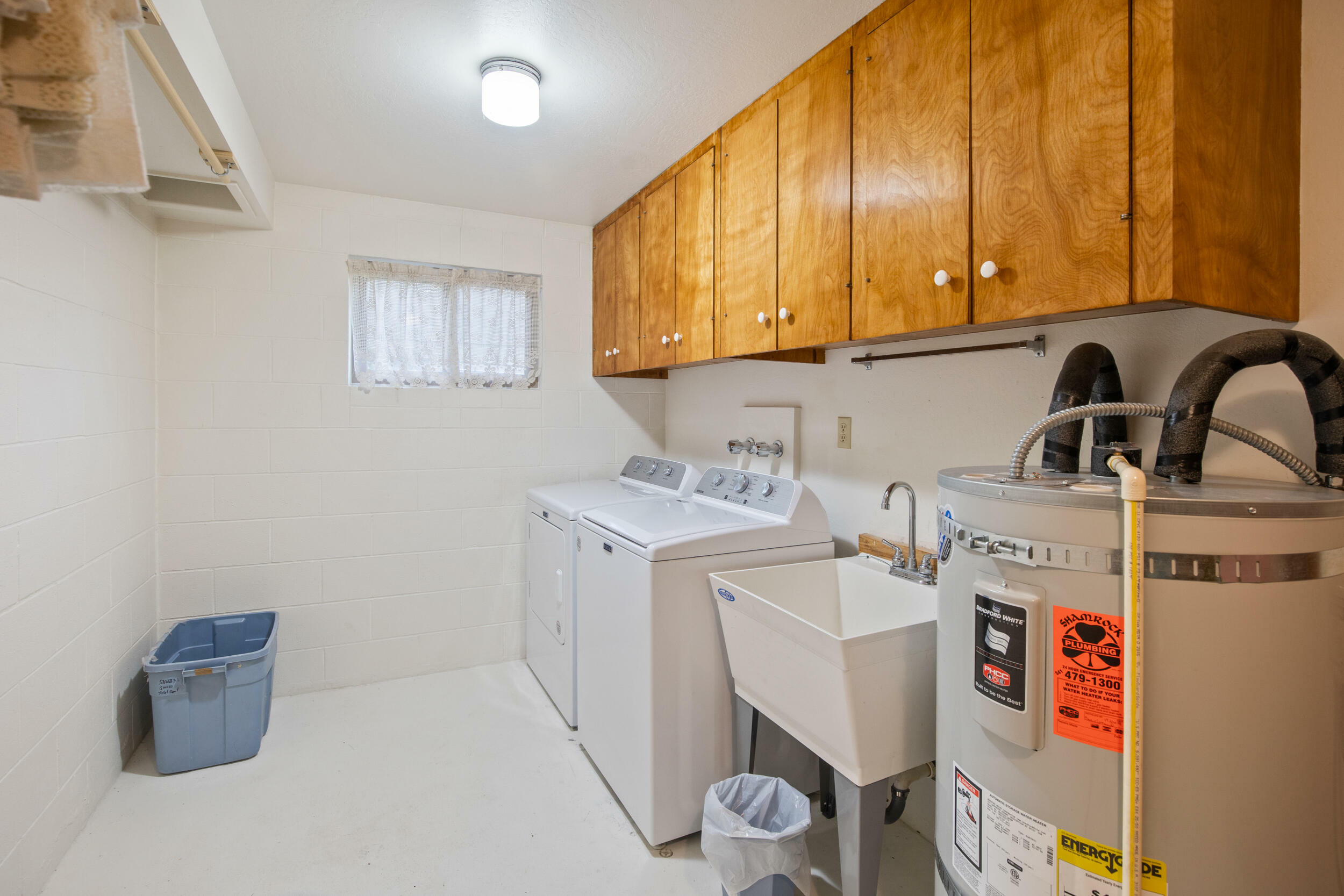 Property Photo: 11852 Galice Road OR 97532