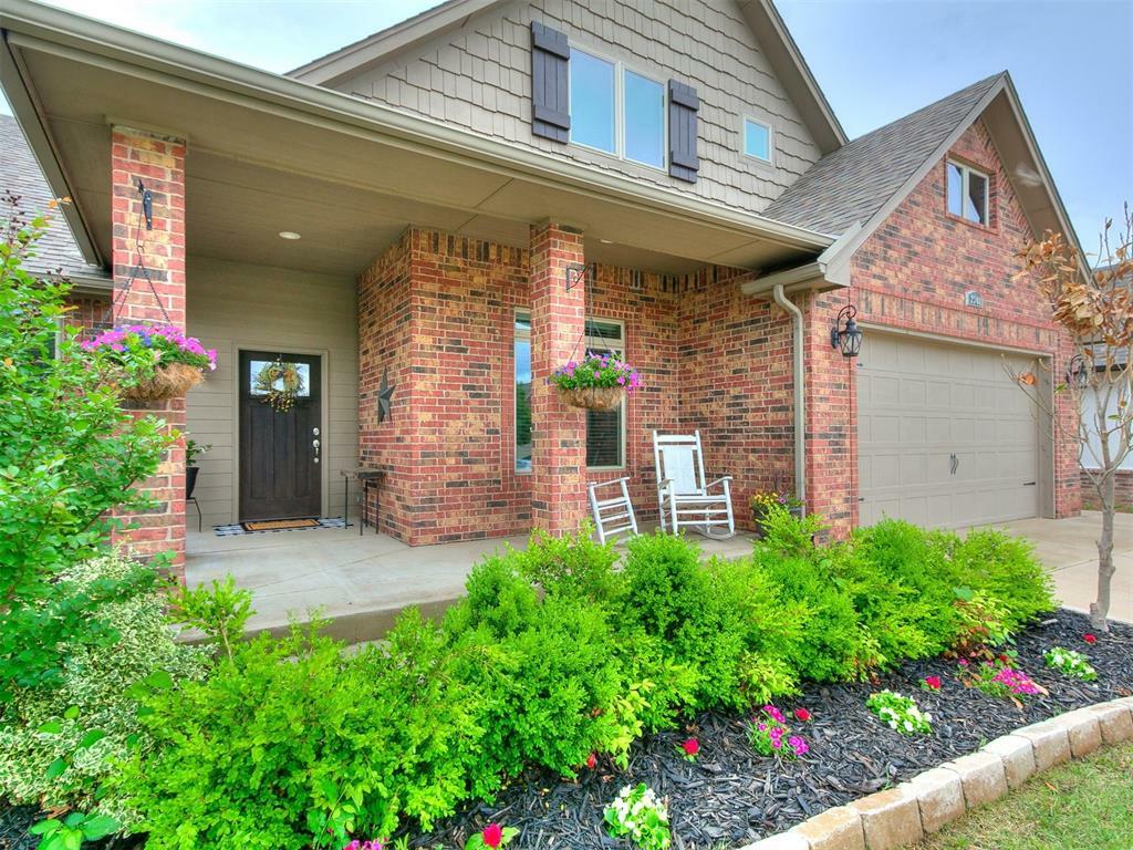 Property Photo: 2308 Bretford Way OK 73071