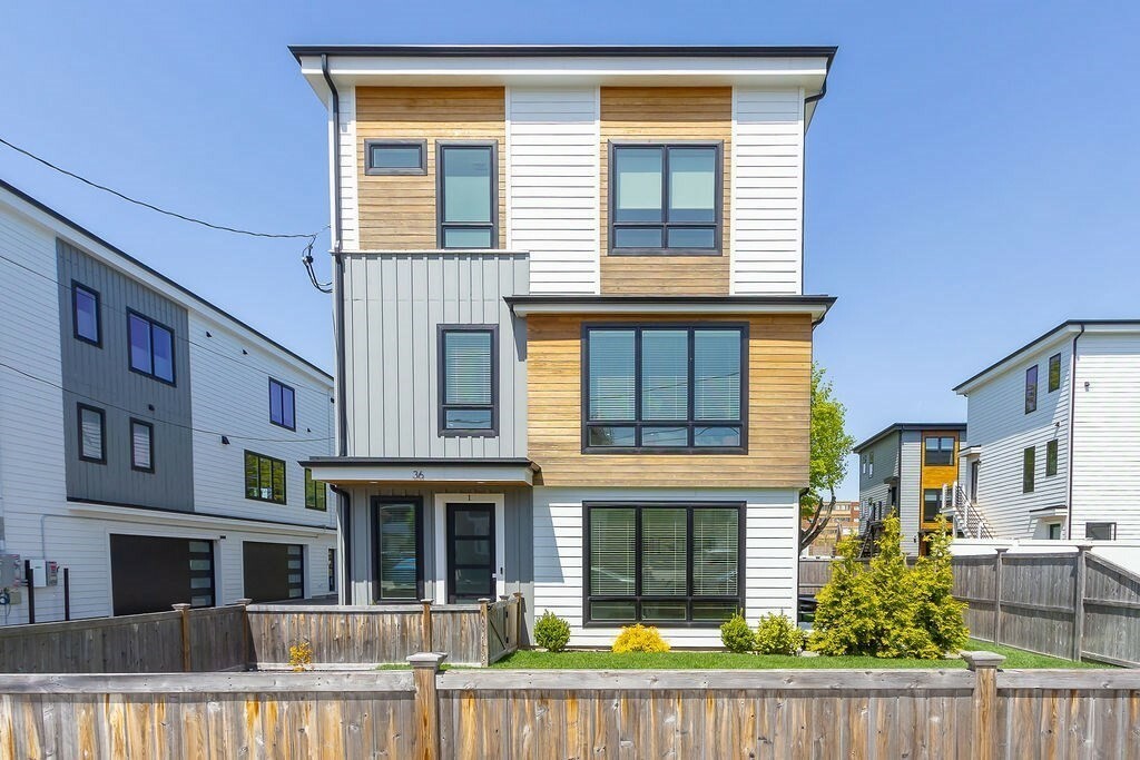 Property Photo:  36 Taylor St 1  MA 02453 