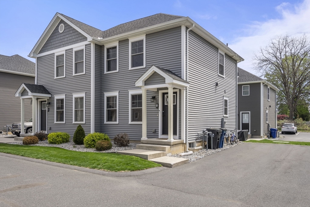 Property Photo: 111 Union St 10 MA 01085