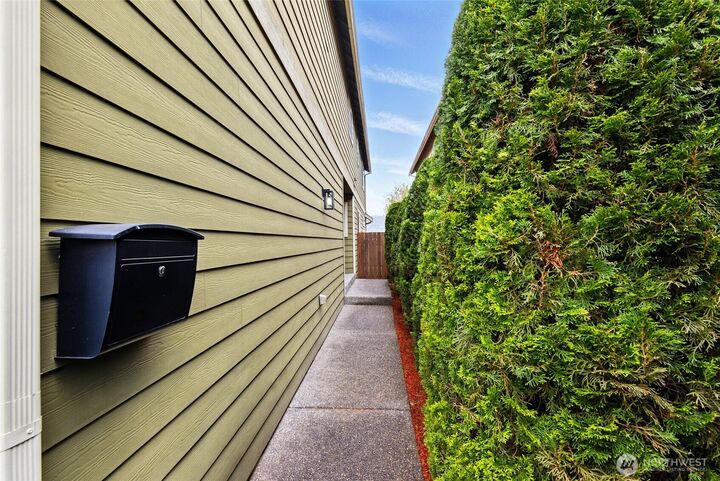 Property Photo:  8506 S 120th Street  WA 98178 