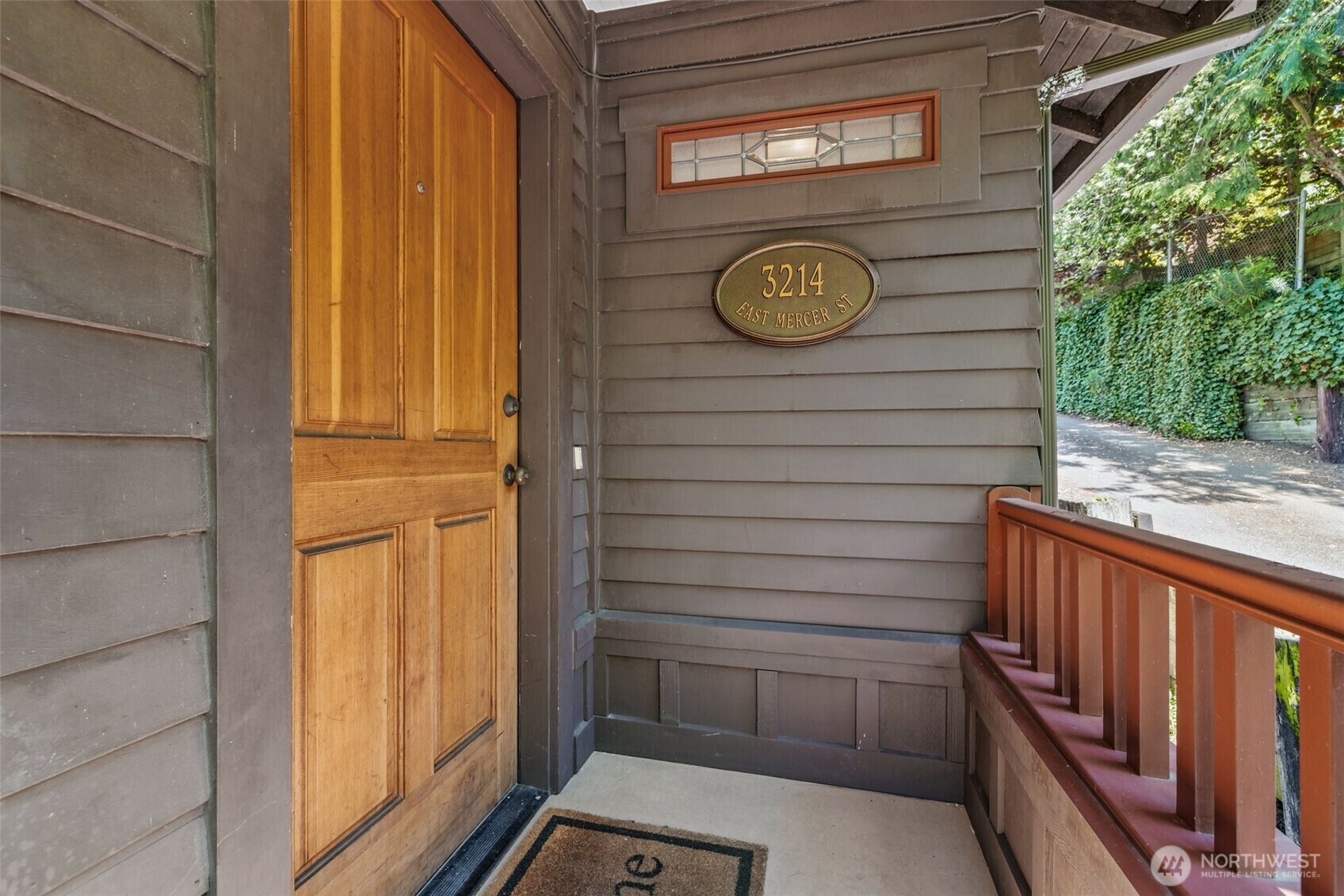 Property Photo: 3214 E Mercer Street WA 98112