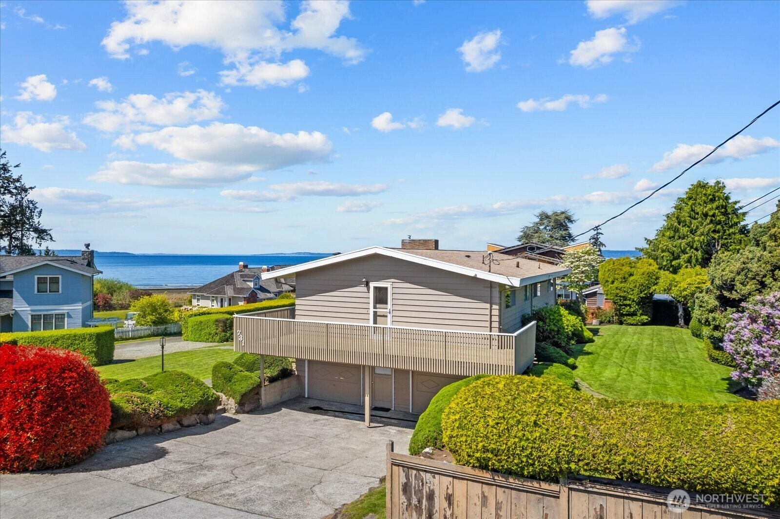 Property Photo: 731 Melody Lane WA 98020