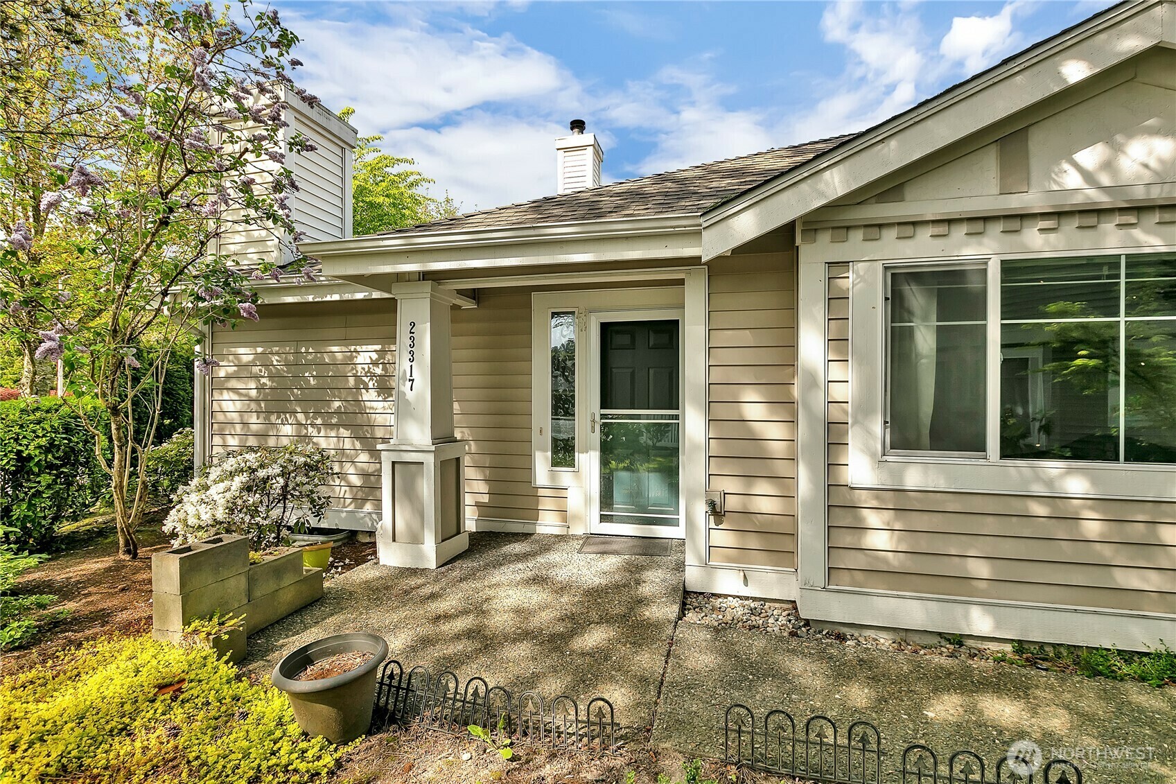 Property Photo: 23317 54th Avenue S 3-1 WA 98032