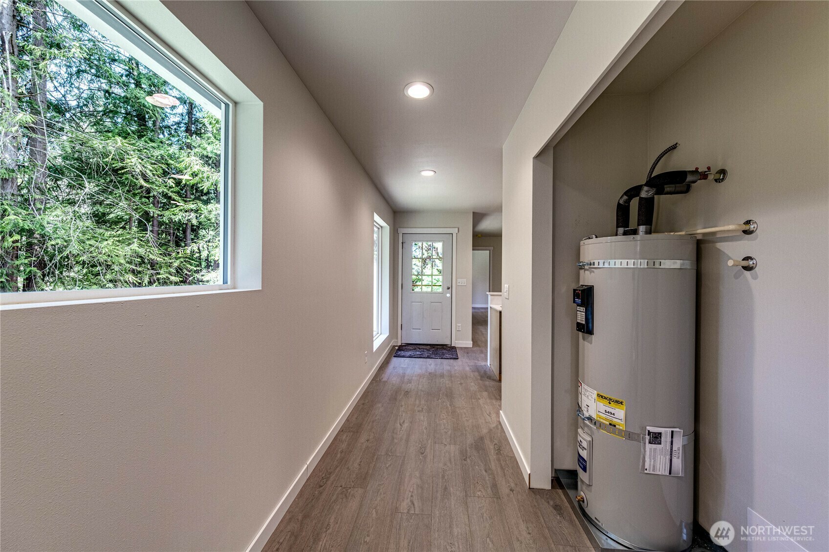 Property Photo: 1116 1/2 W 17th WA 98363