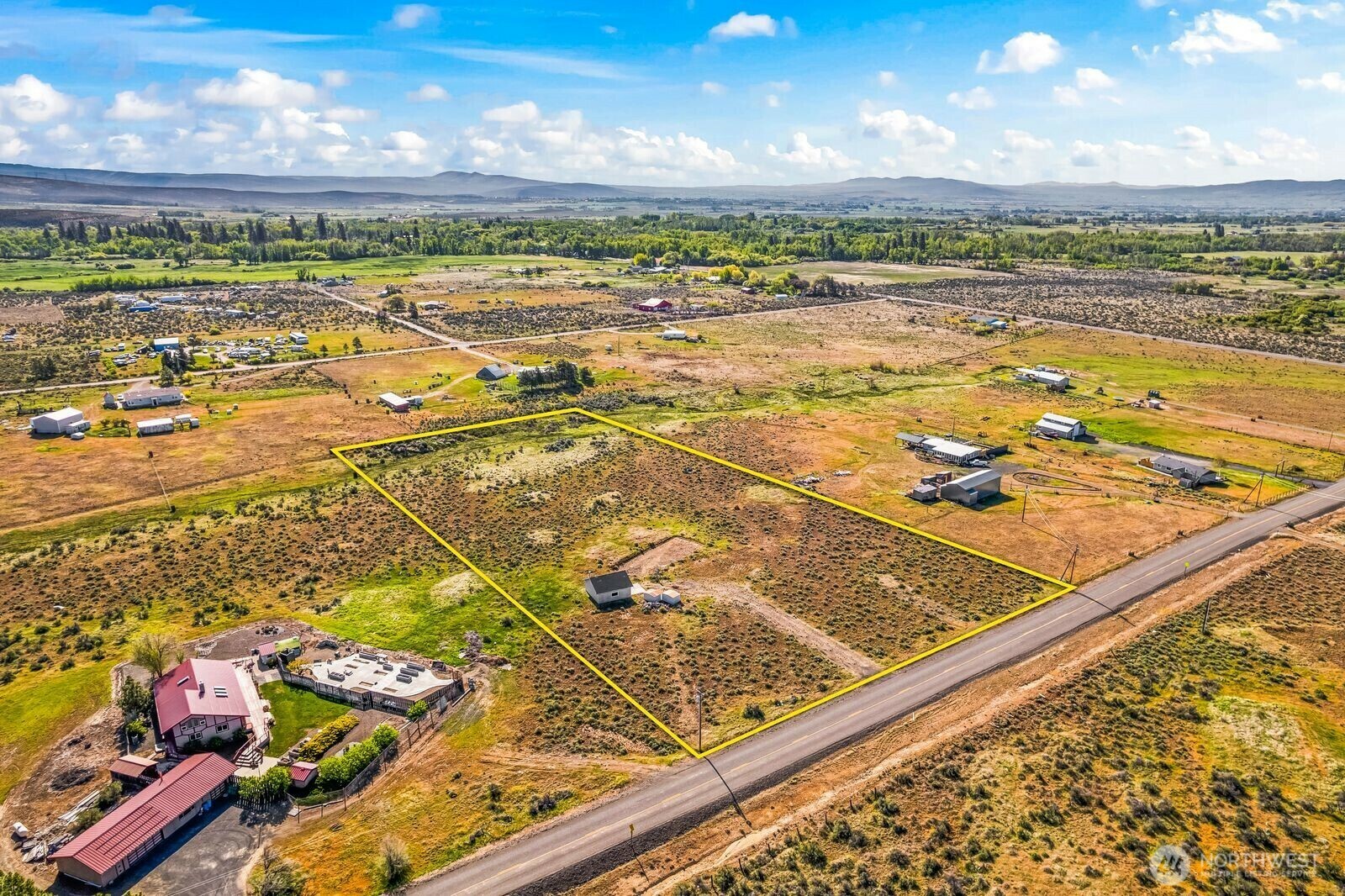 Property Photo: 11230 Wilson Creek Road WA 98926