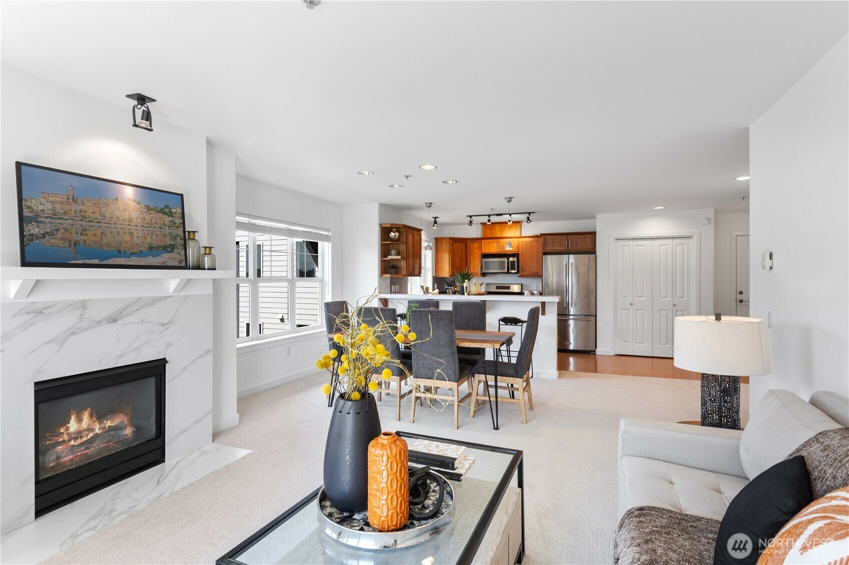 Property Photo: 1415 6th Avenue N 404 WA 98109