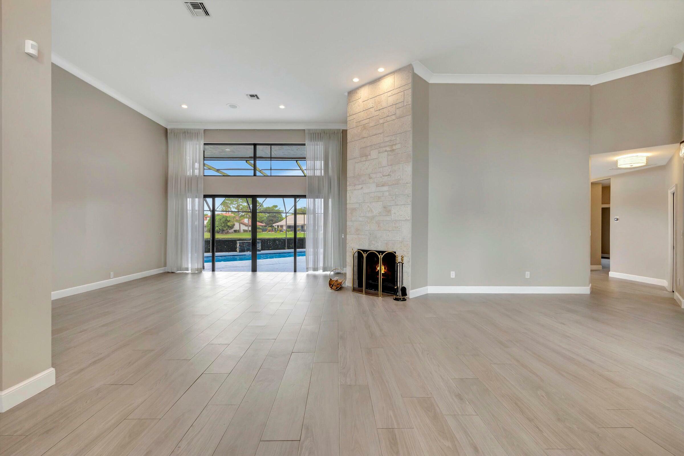 Property Photo: 4875 Hunters Way FL 33434