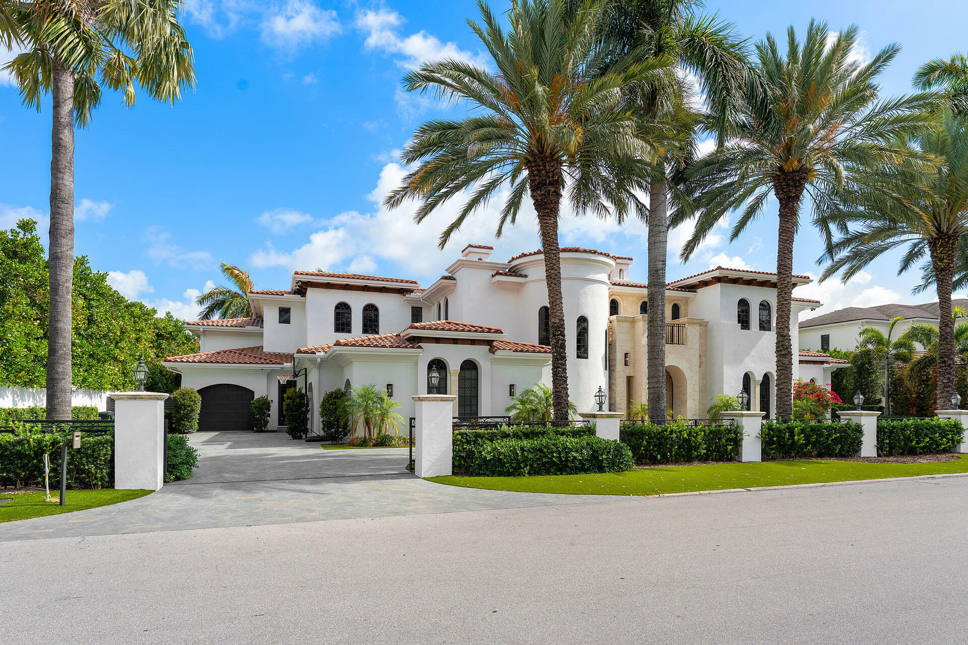 Property Photo: 251 W Coconut Palm Road FL 33432