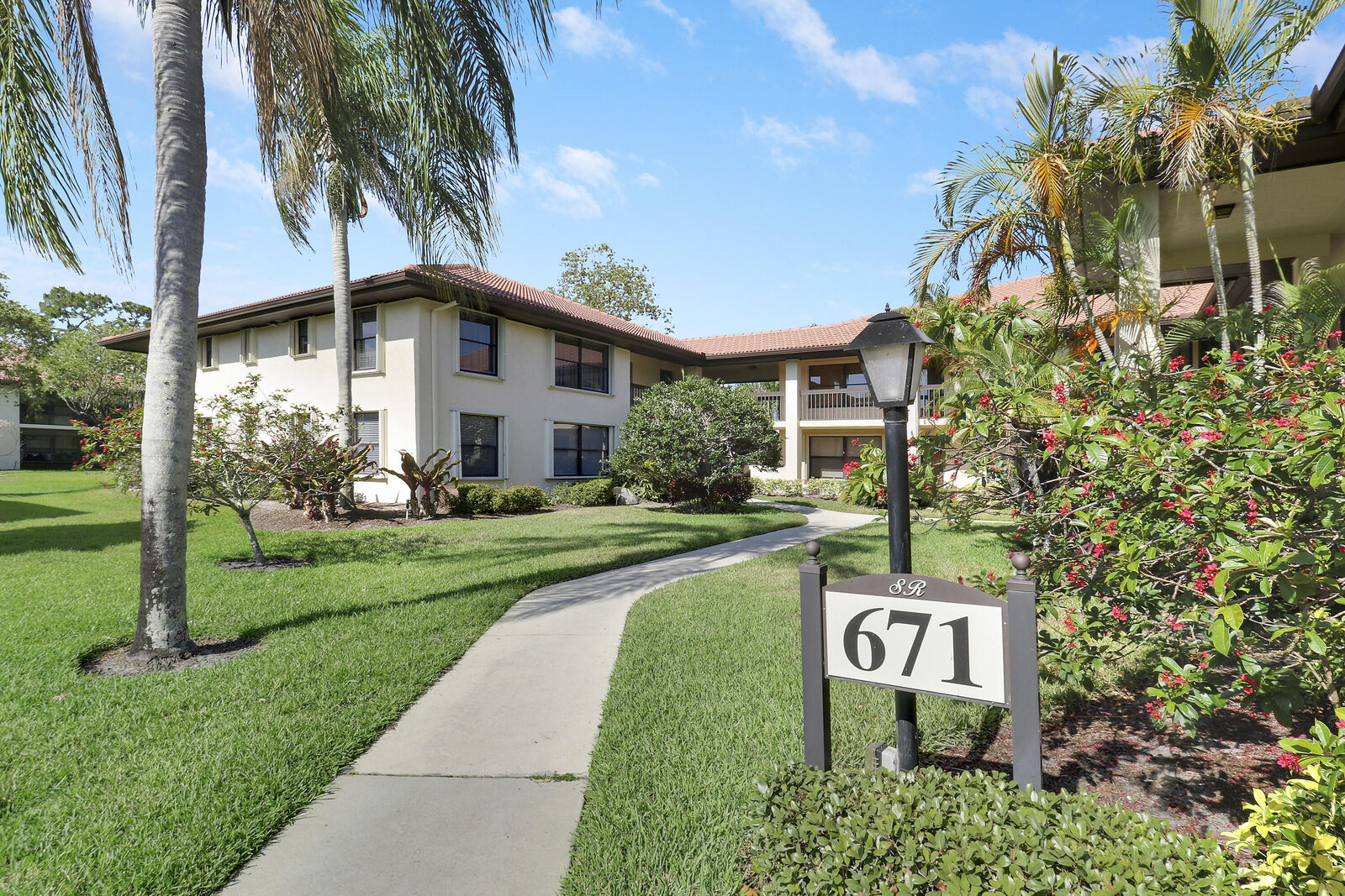 Property Photo: 671 SW South River Drive 207 FL 34997
