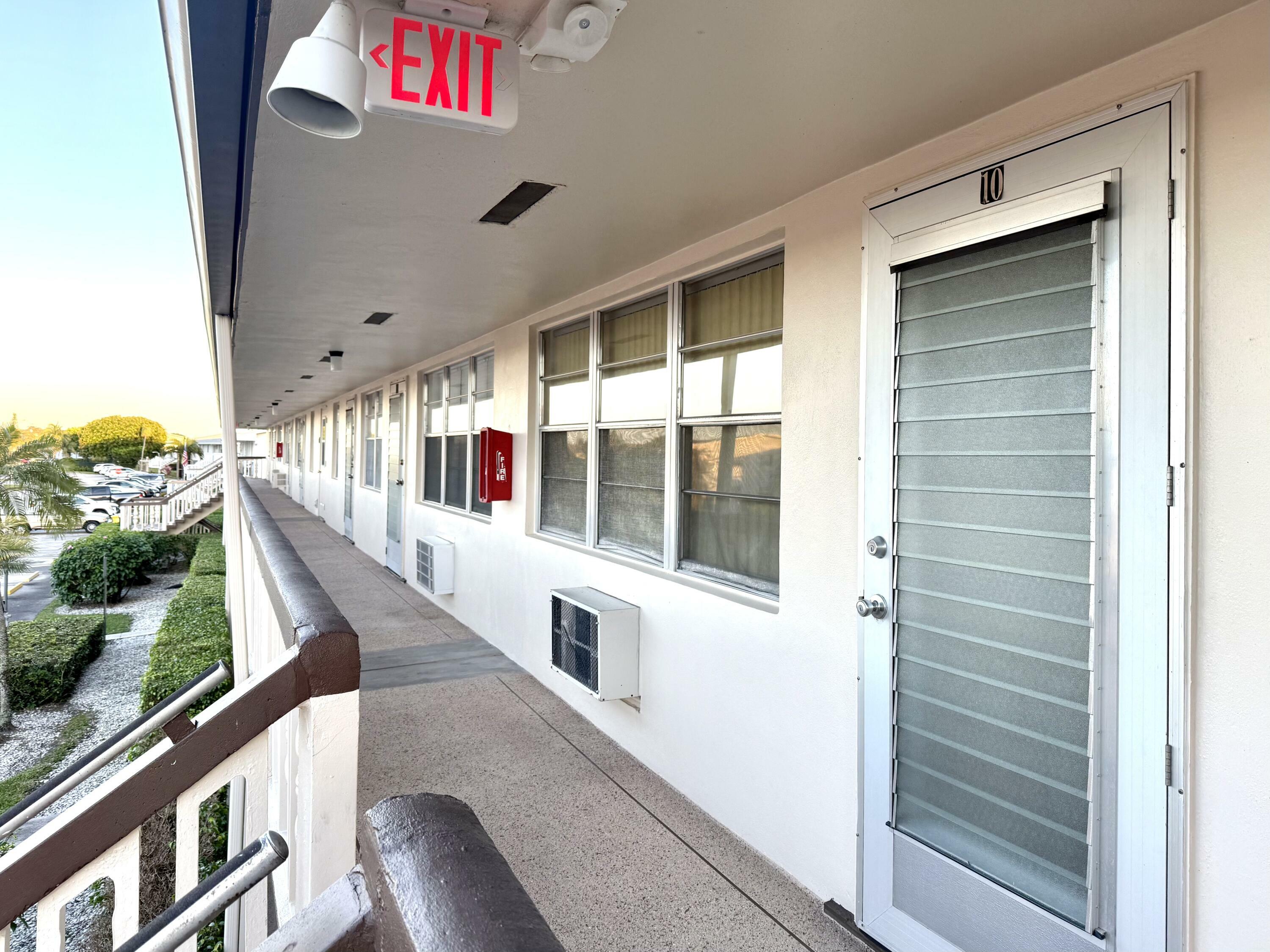 Property Photo: 10 Kent A FL 33417