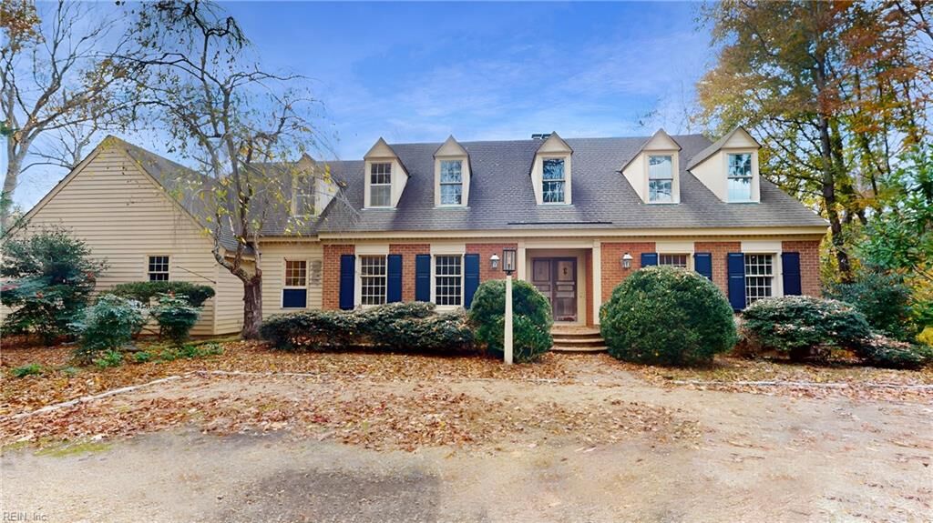 Property Photo:  105 Burwell Ct  VA 23185 