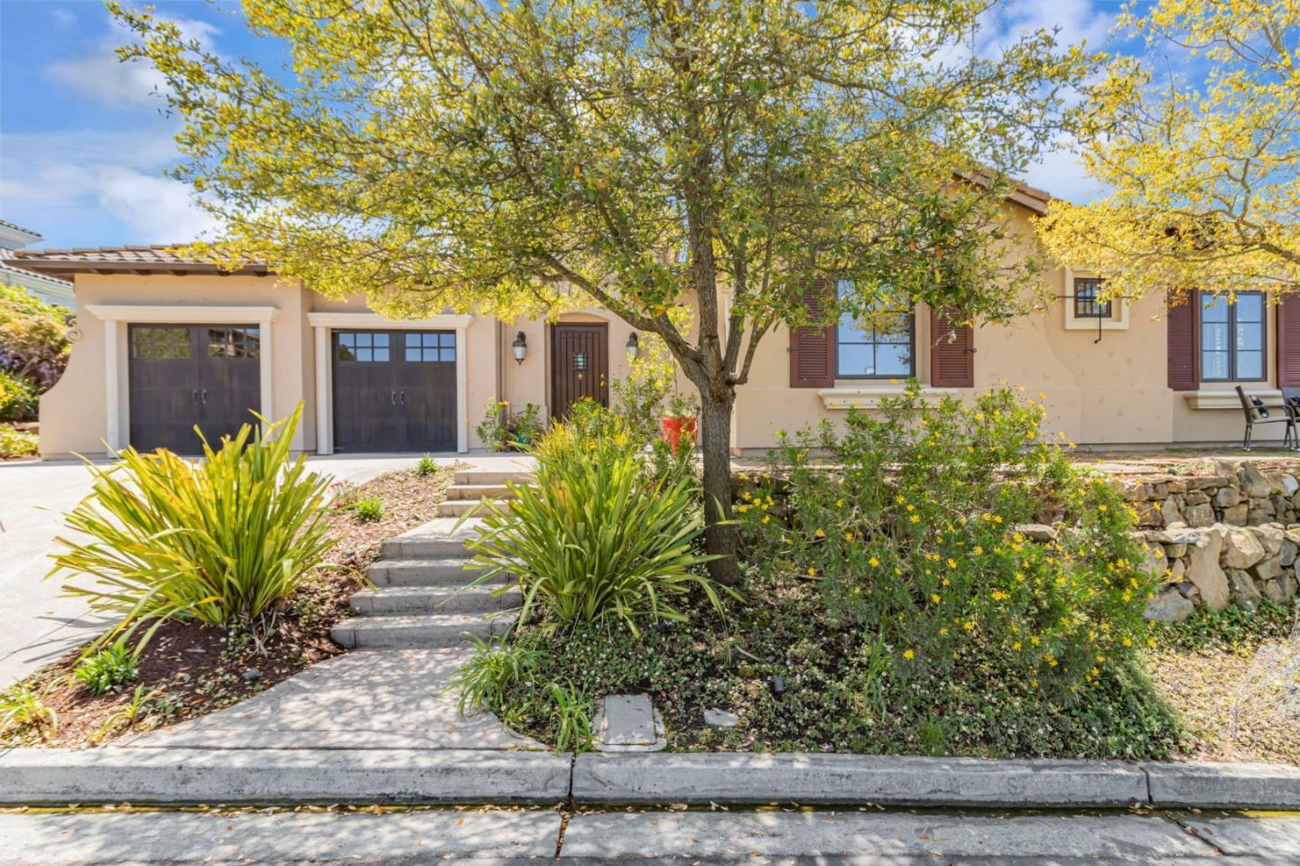 Property Photo: 7 Stonebrae Road CA 94542