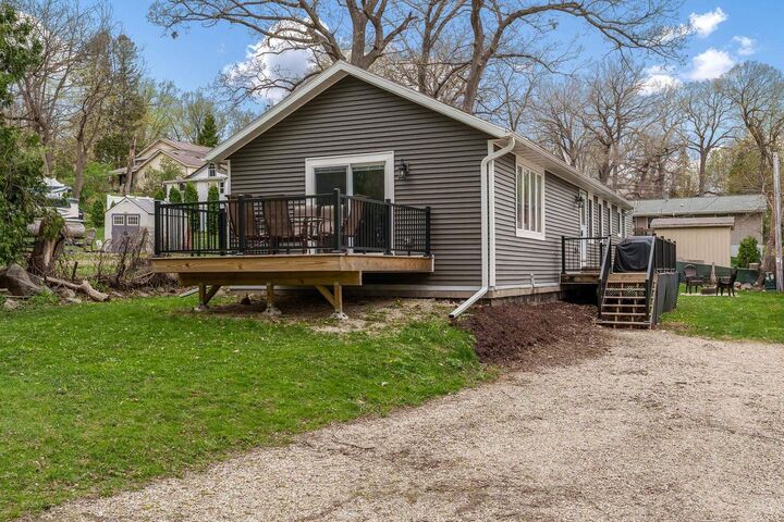 Property Photo:  1729 East Road 5  WI 53534 