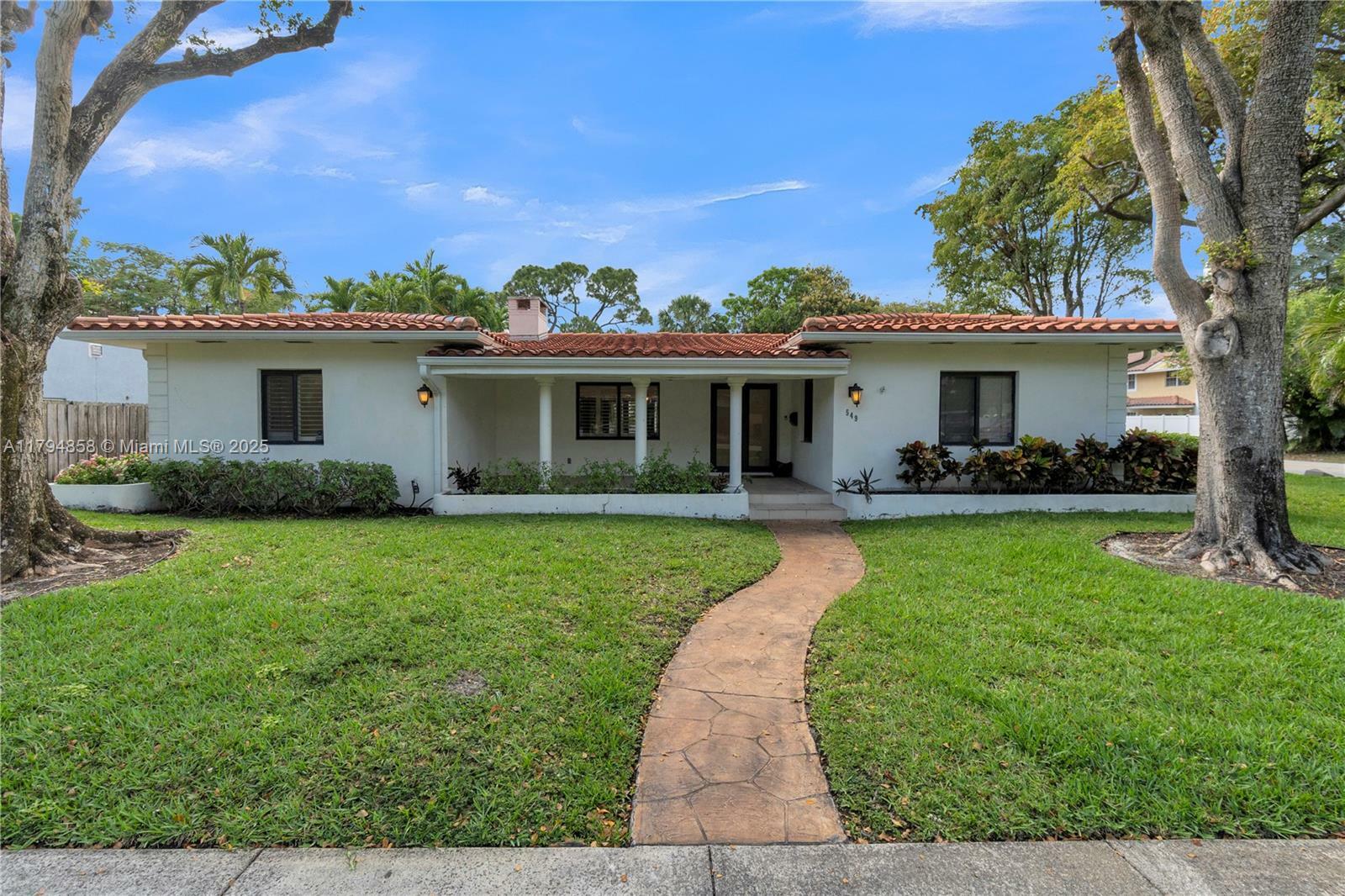 Property Photo:  549 NE 12th Ave  FL 33301 