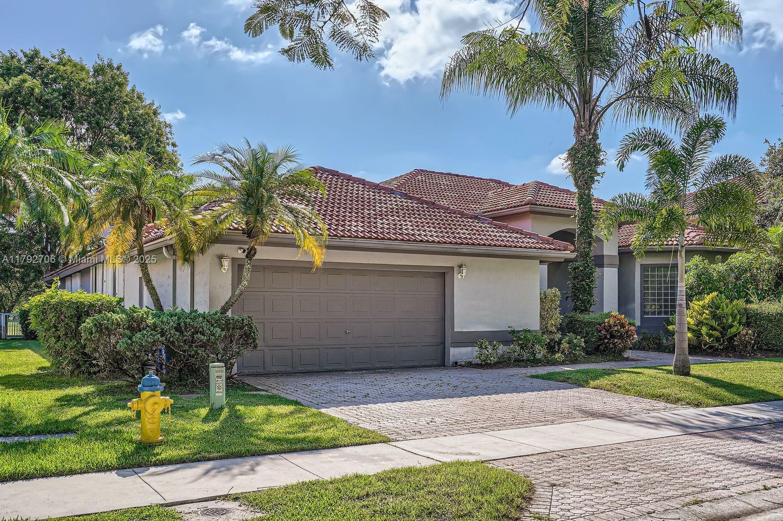 Property Photo:  1081 SW 156th Ave  FL 33027 