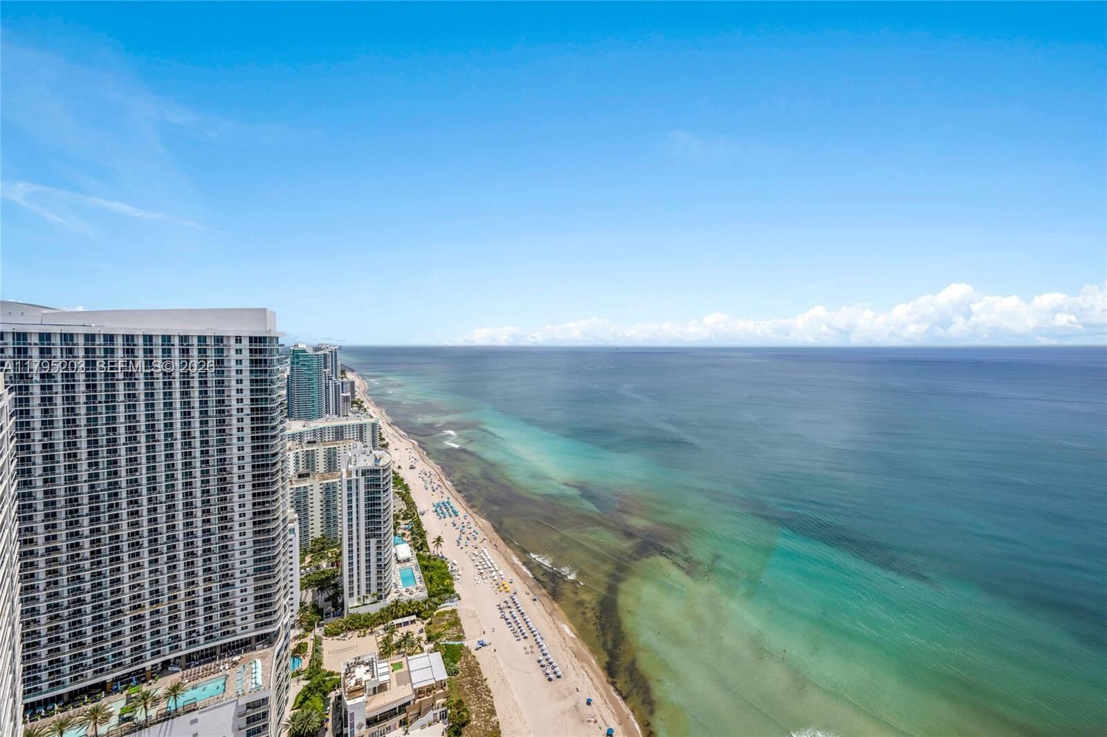 Property Photo:  1830 S Ocean Dr 4712  FL 33009 