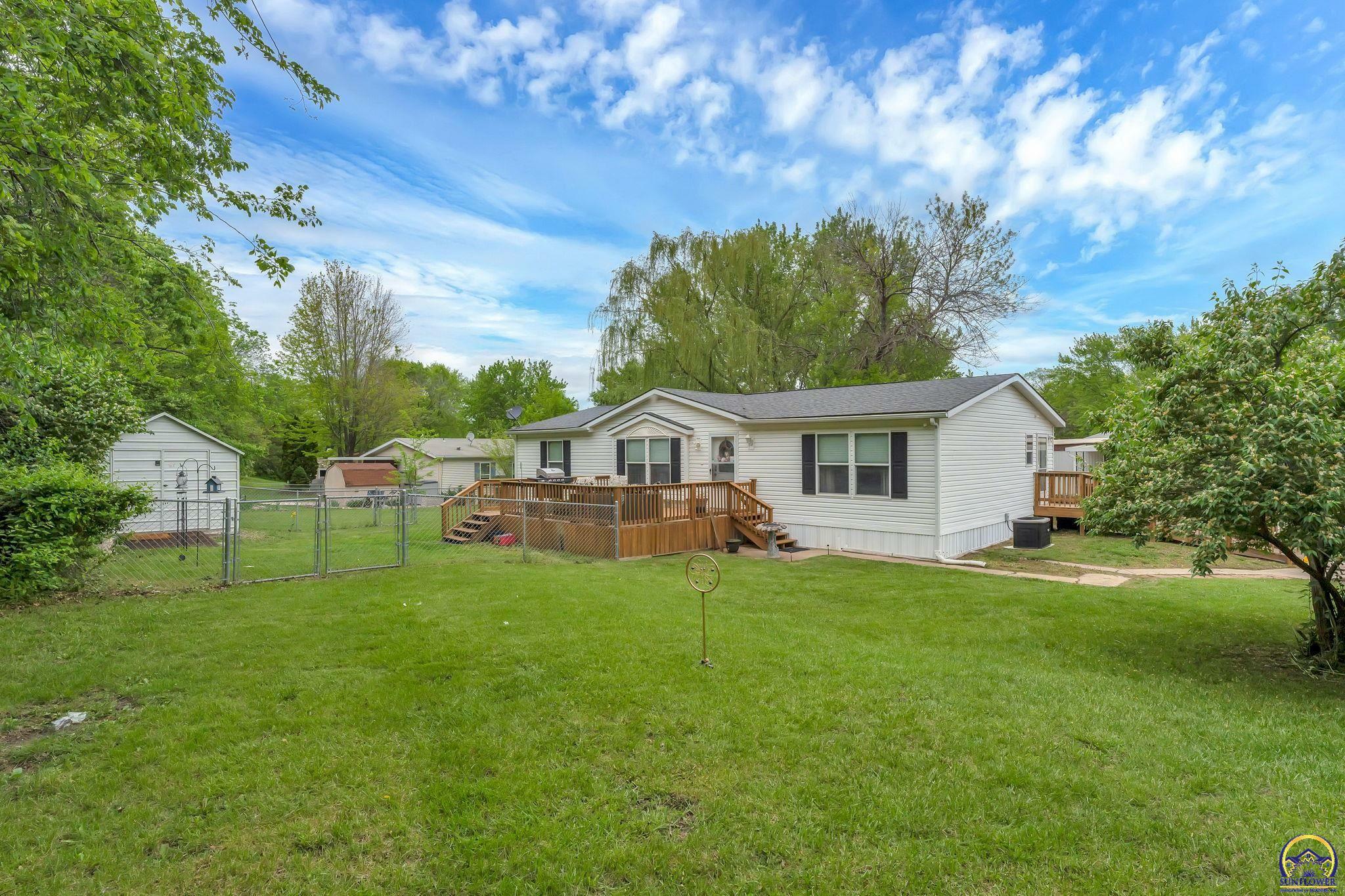 Property Photo: 165 SE Willow Way KS 66609