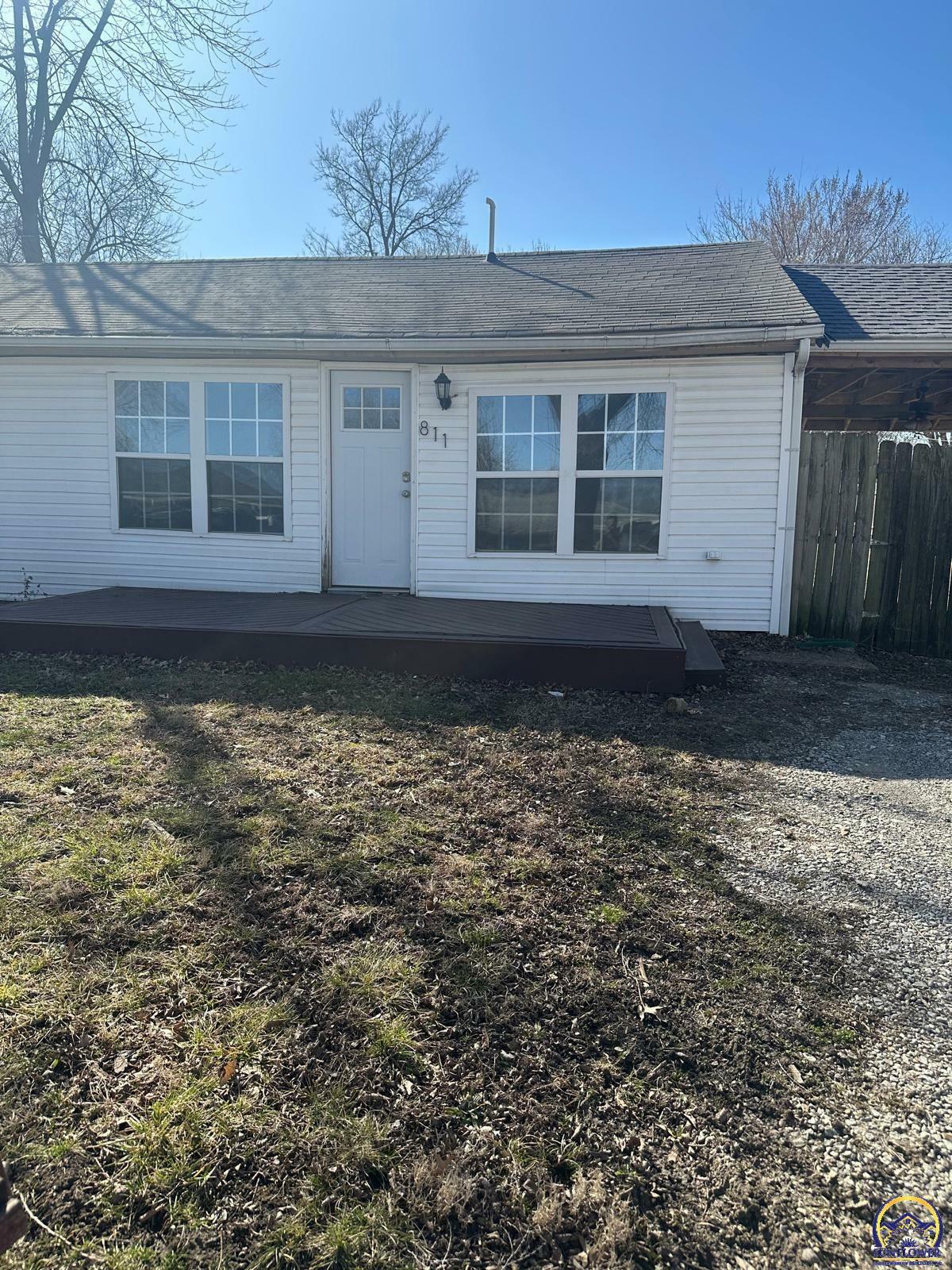 Property Photo: 811 Watson St KS 66801
