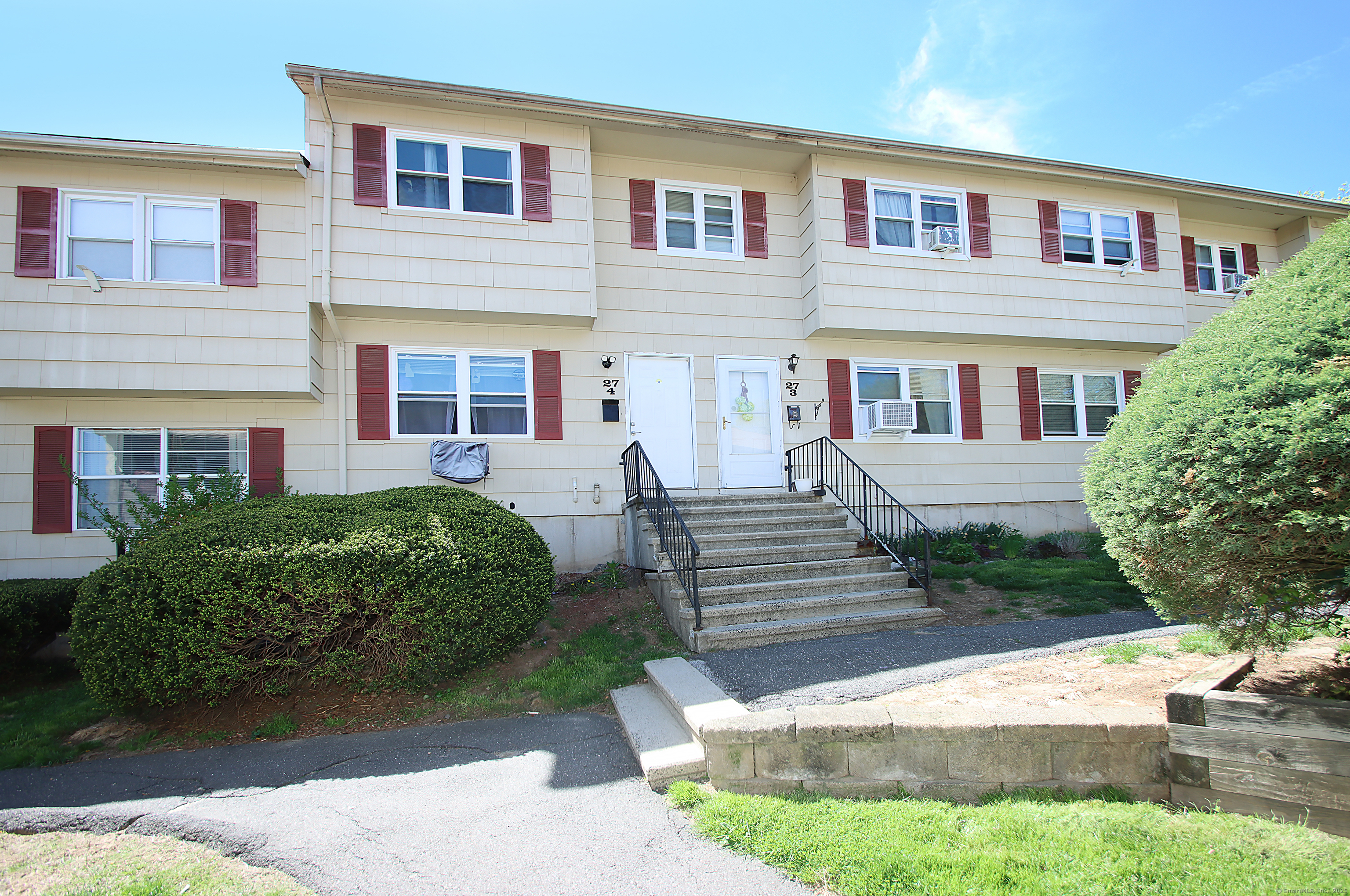 27 Coach Circle 4  Naugatuck CT 06770 photo