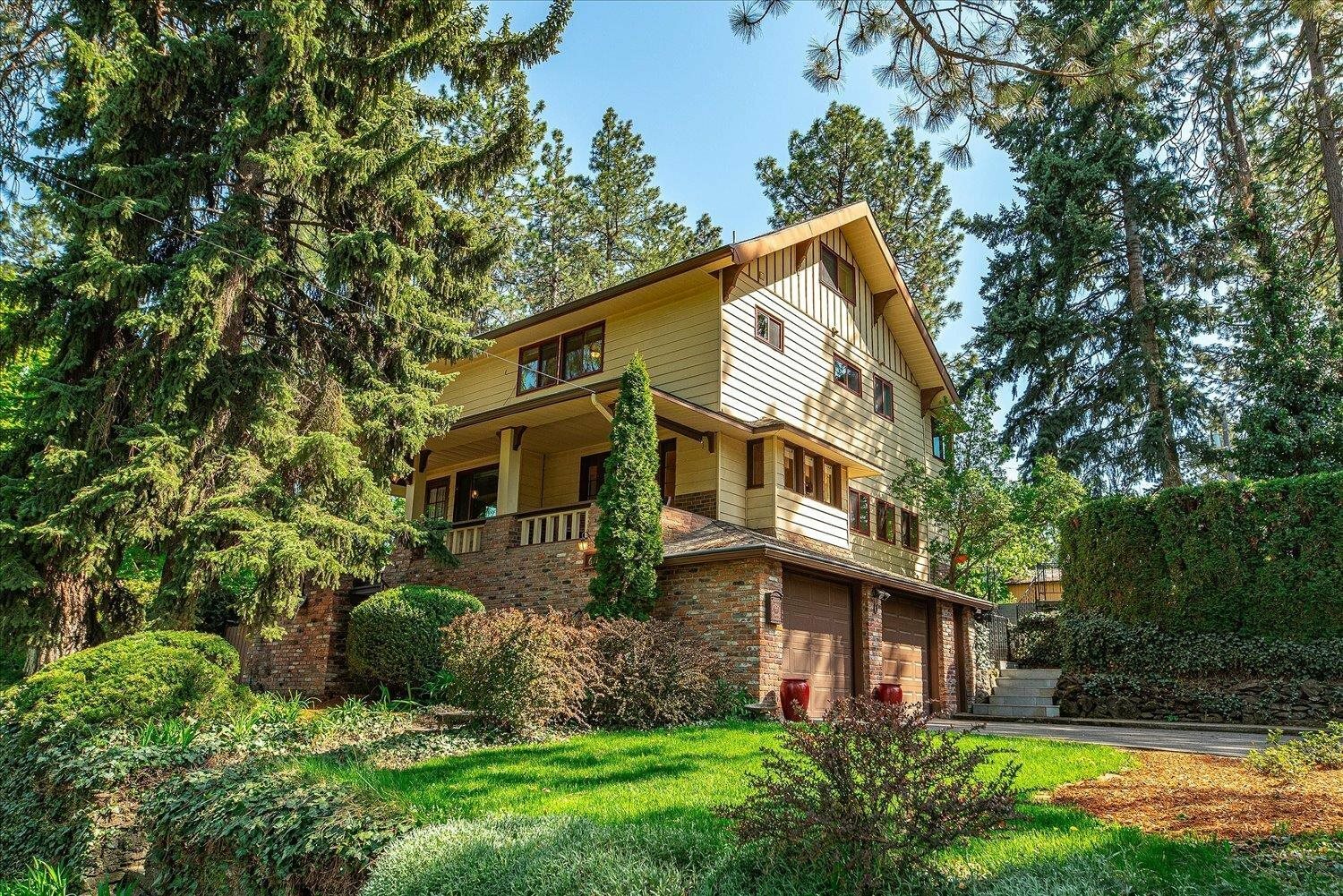 Property Photo: 618 E 20th Ave WA 99203