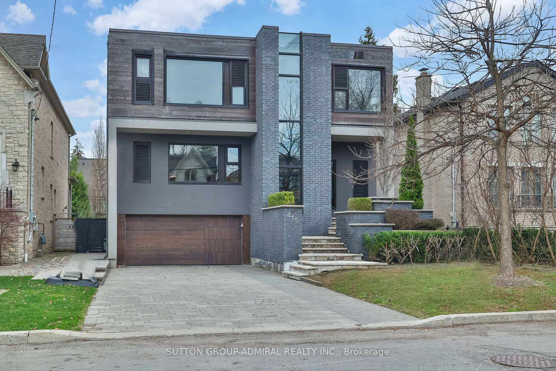 Property Photo:  415 Douglas Avenue  ON M5M 1H3 