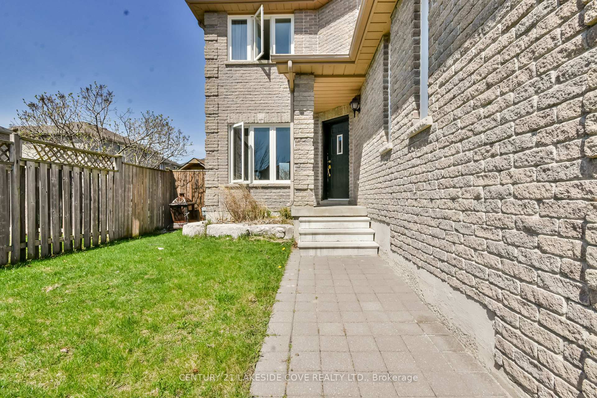 Property Photo: 151 Raymond Crescent ON L4N 0X7