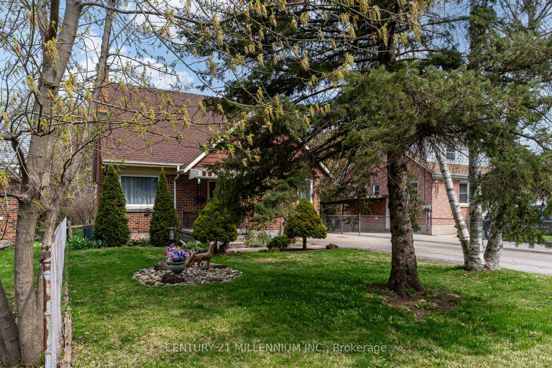 Property Photo: 78 York Road ON N1E 3E6