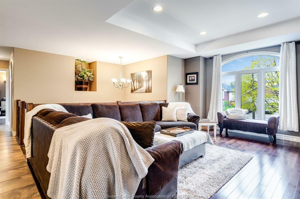 Property Photo: 211 Dieppe Crescent ON N9Y 4B9