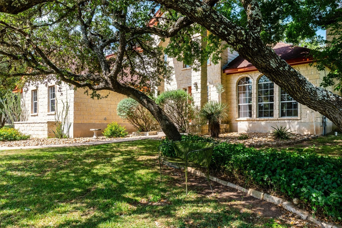 Property Photo:  511 Shadywood Lane  TX 78620 