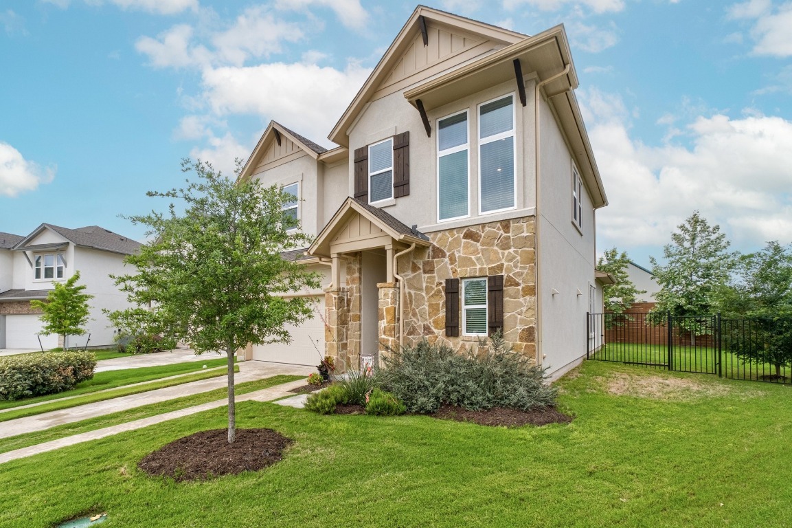Property Photo: 144 Monterey Oak Trail TX 78628