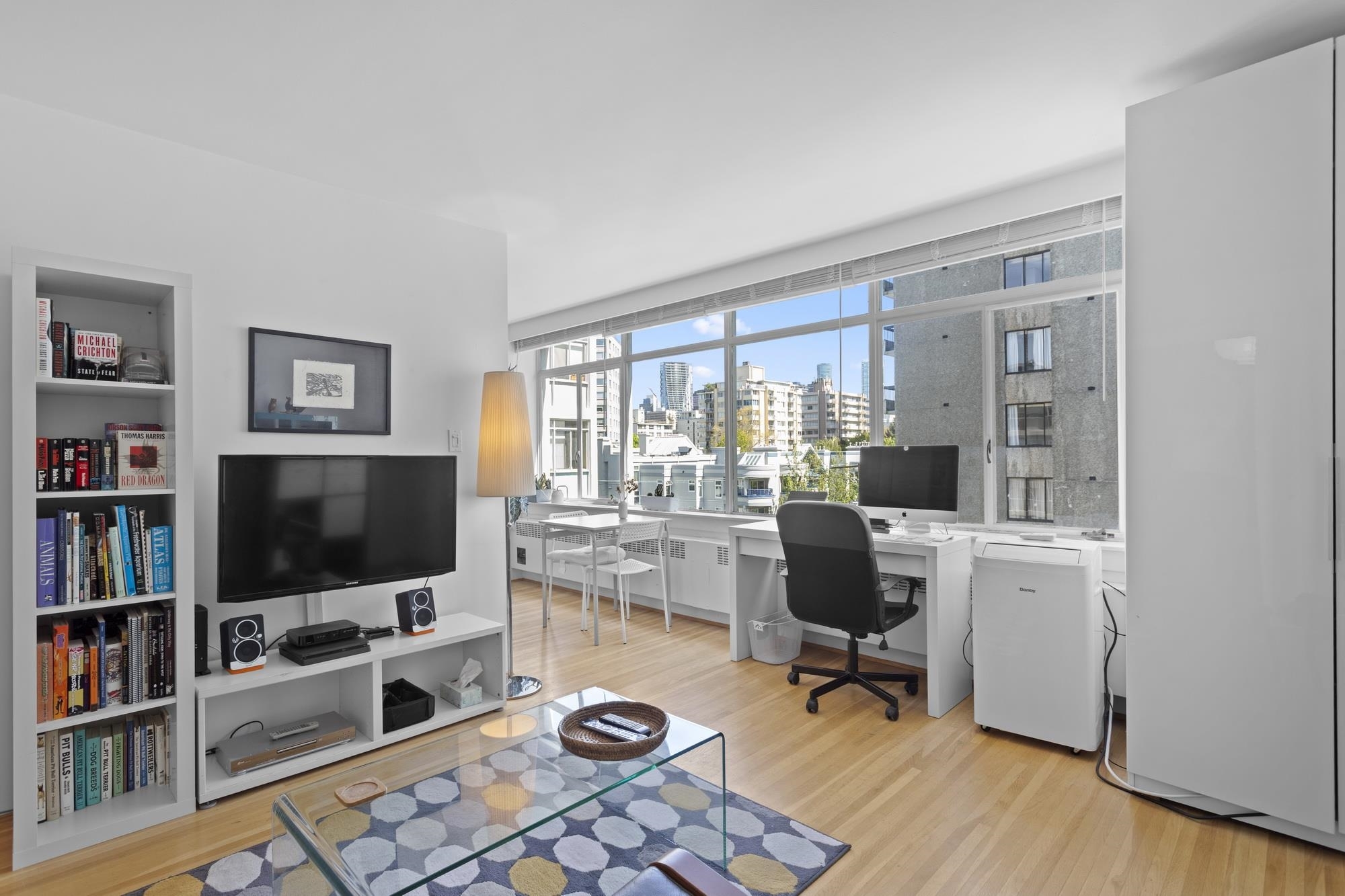 Property Photo:  1975 Pendrell Street 404  BC V6G 1T6 