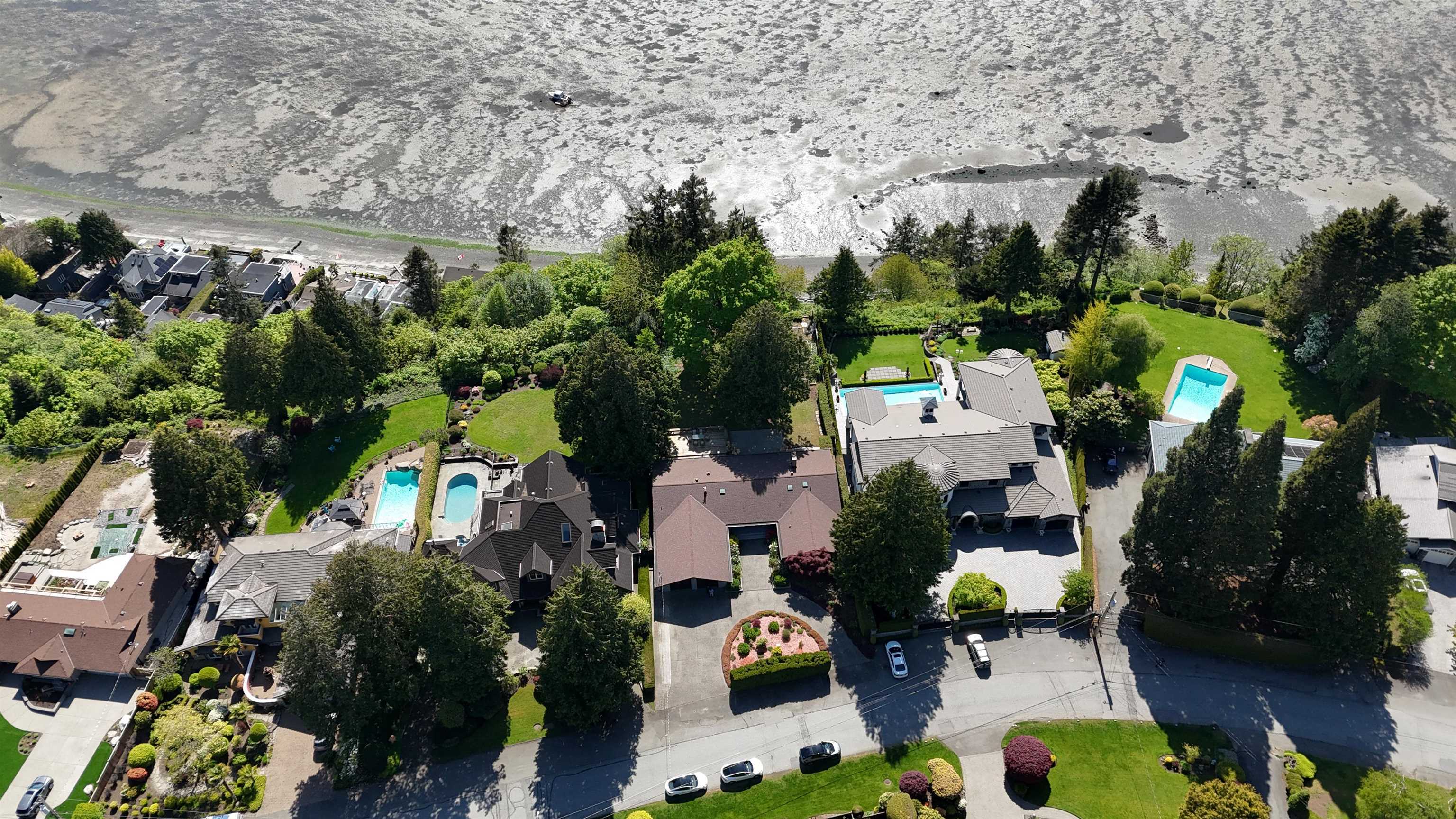 Property Photo: 1015 Pacific Drive BC V4M 2K2