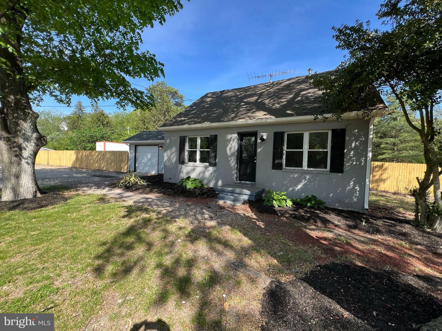 Property Photo: 10042 Middleford Road DE 19973