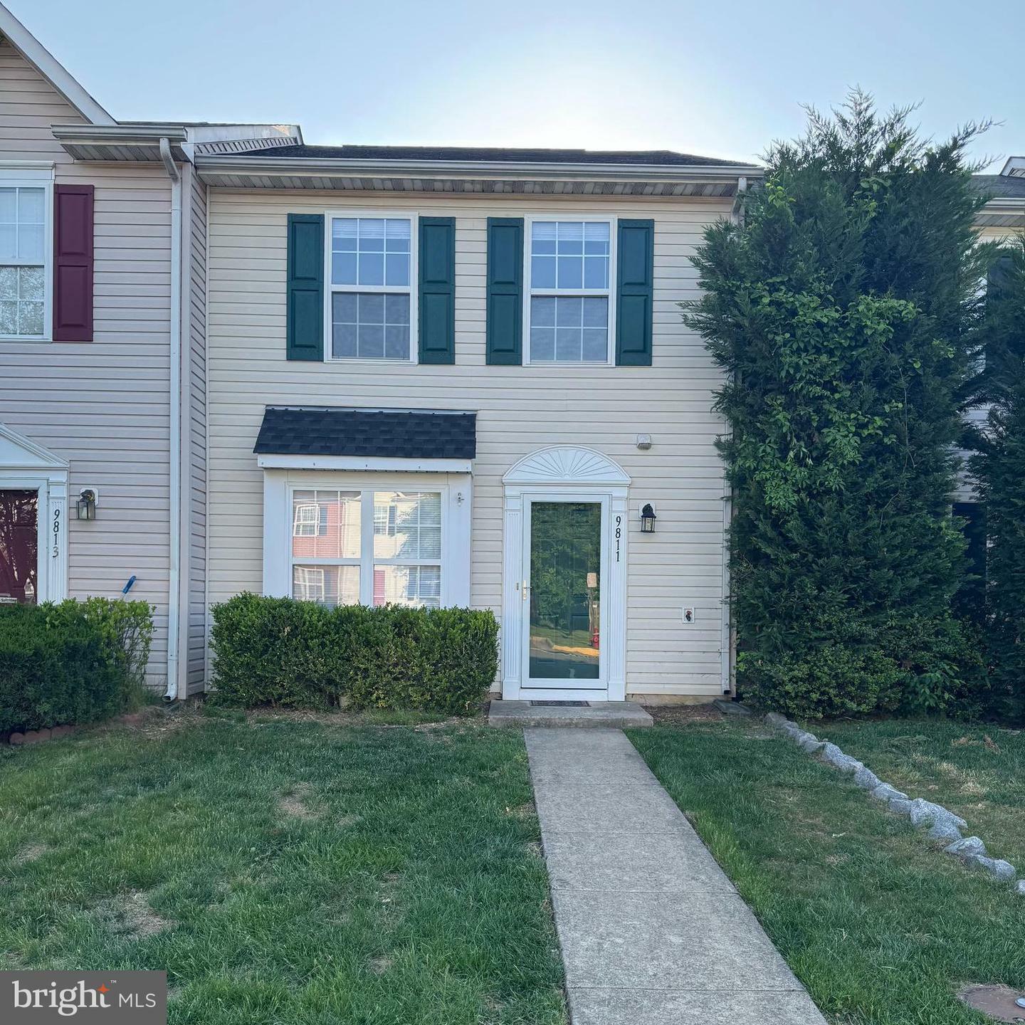 Property Photo: 9811 W Midland Way VA 22408