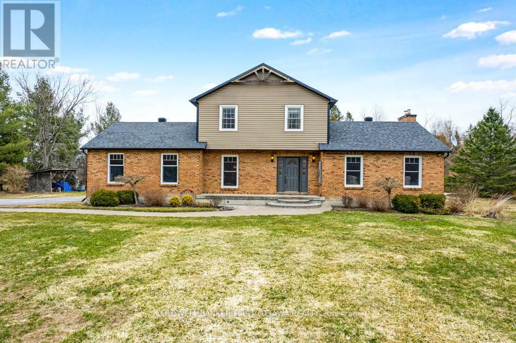 Property Photo: 178 Lynx Hollow Road ON K0A 2X0