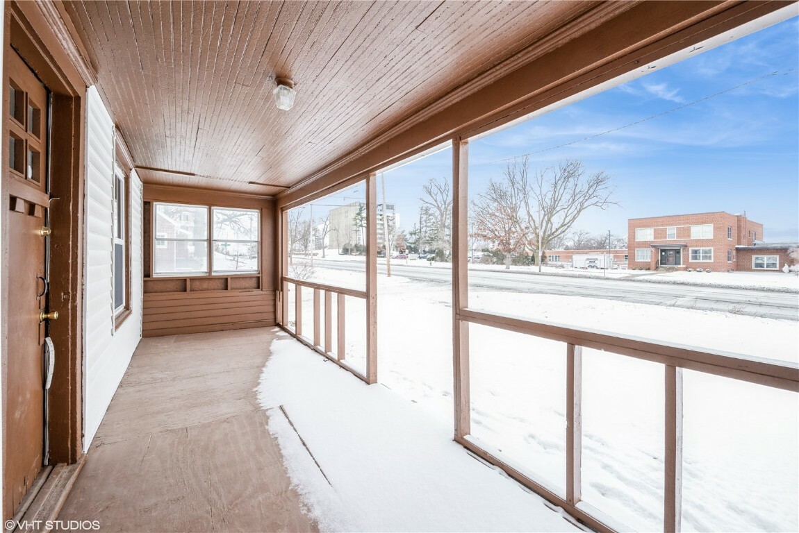 Property Photo: 2321 1st Avenue SE IA 52402