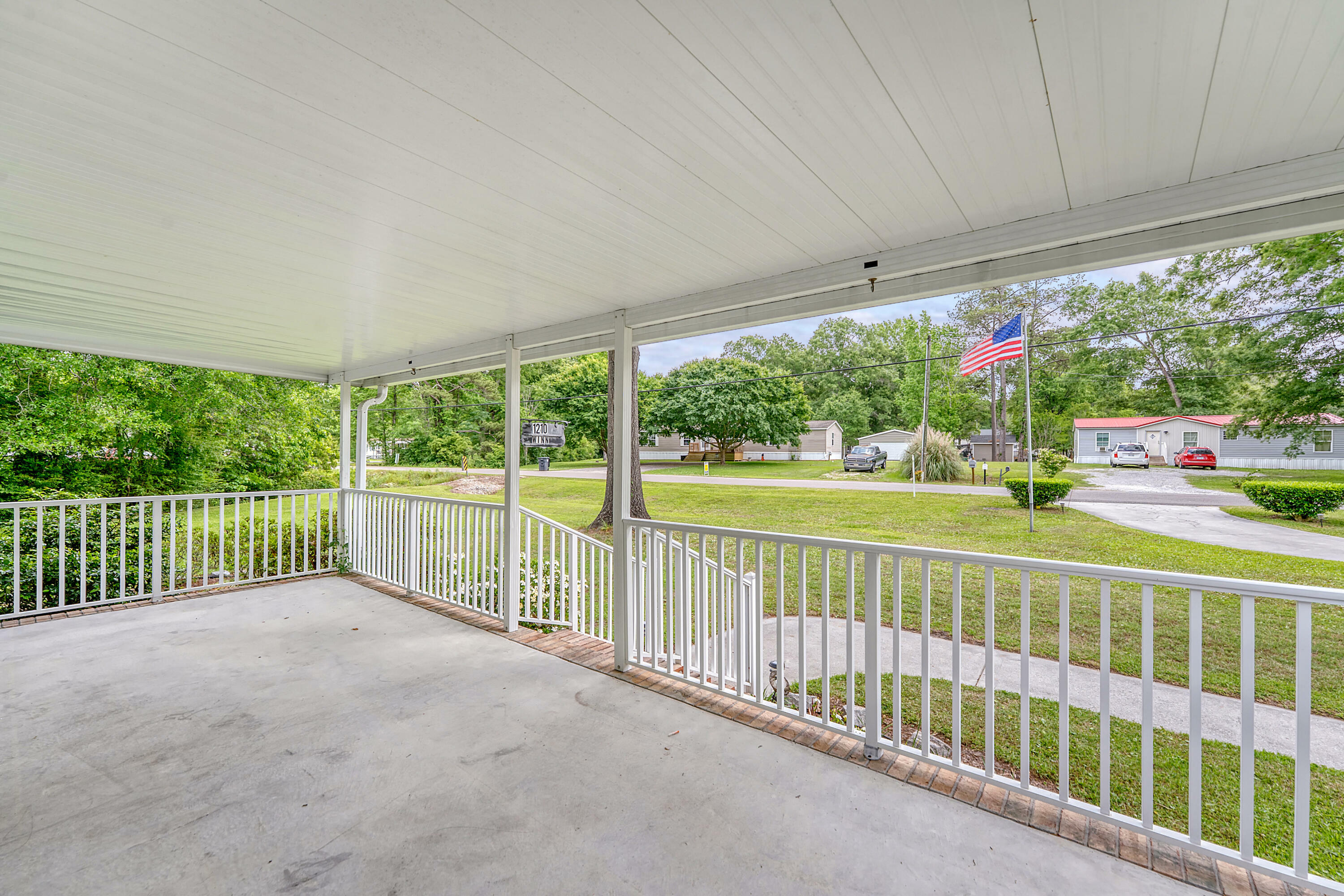 Property Photo: 1210 Azalea Drive SC 29483