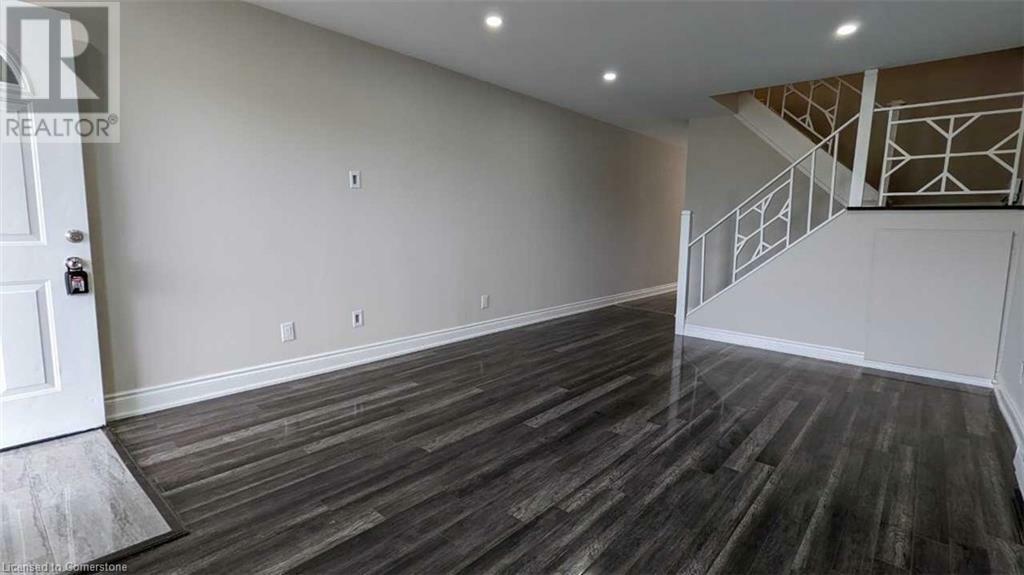 Property Photo: 8646 Willoughby Drive 18 ON L2G 6X7
