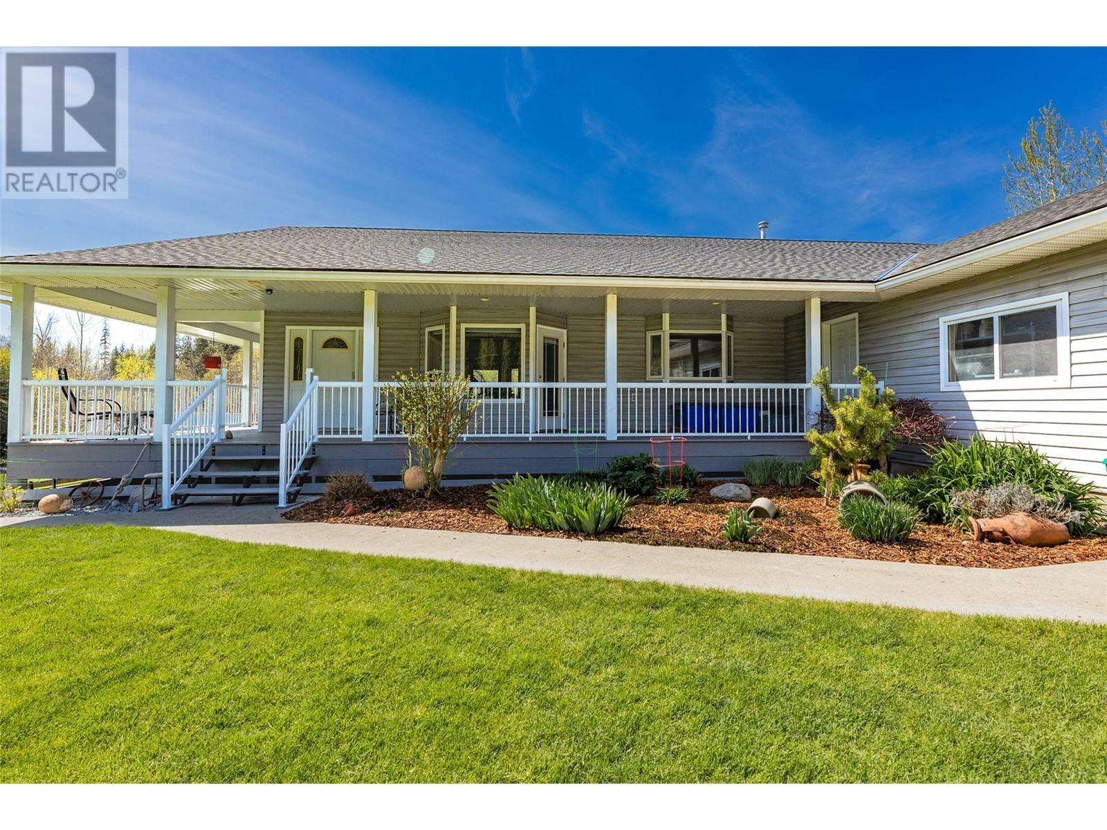 Property Photo: 2201 50th Street BC V1E 1Y4