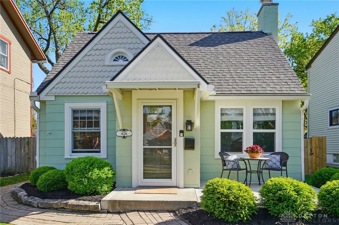 Property Photo: 426 Peach Orchard Avenue OH 45419