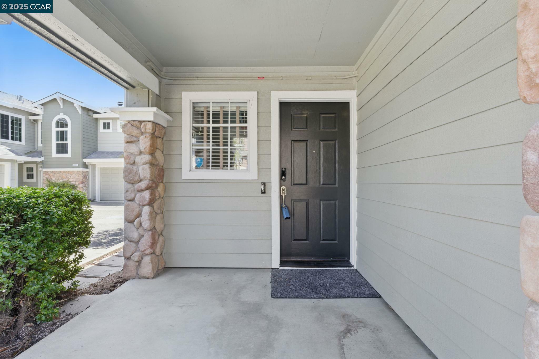 Property Photo: 1002 Radiant Lane CA 94583