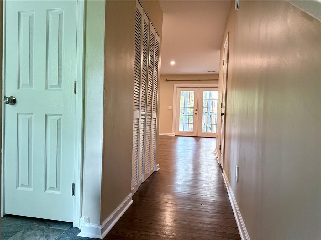 Property Photo: 405 Oak Harbor Court GA 30066