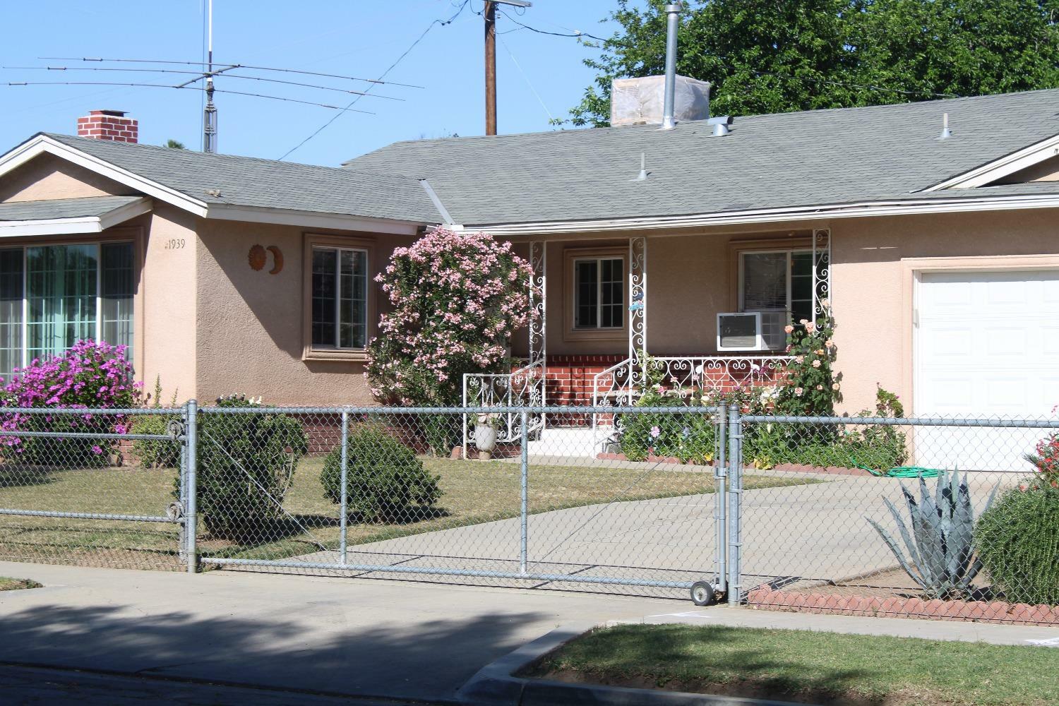 Property Photo: 1939 S Sierra Vista Ave CA 93702