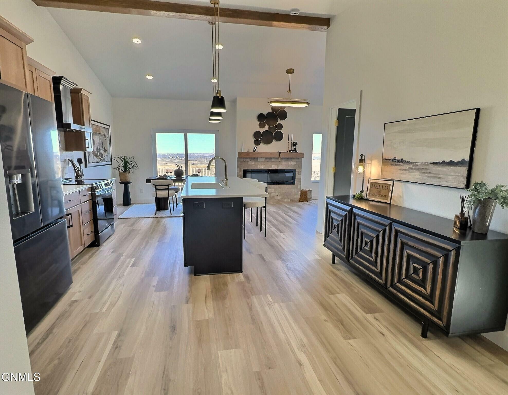 Property Photo: 1008 Beretta Street NW ND 58554