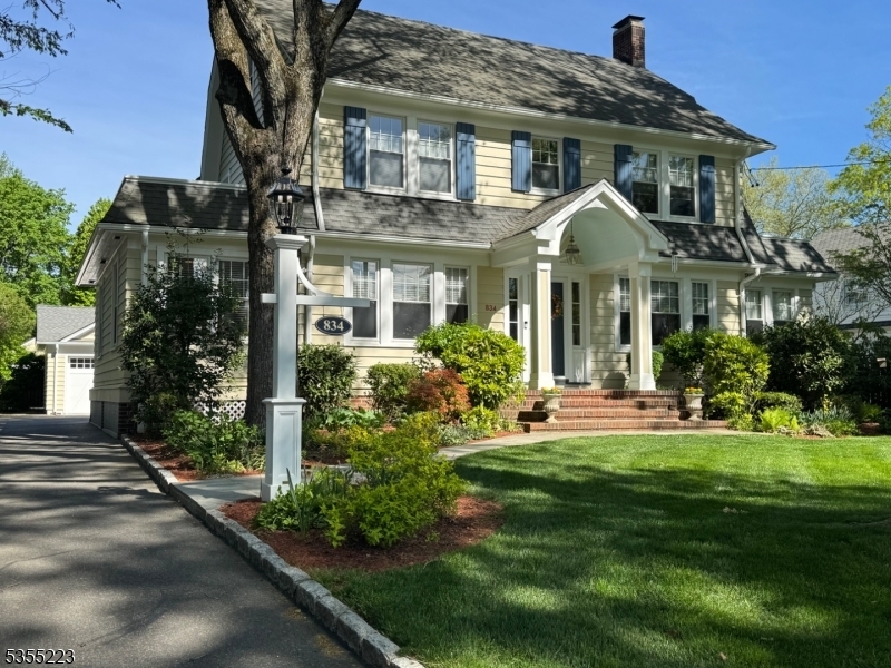 Property Photo: 834 Shackamaxon Dr NJ 07090